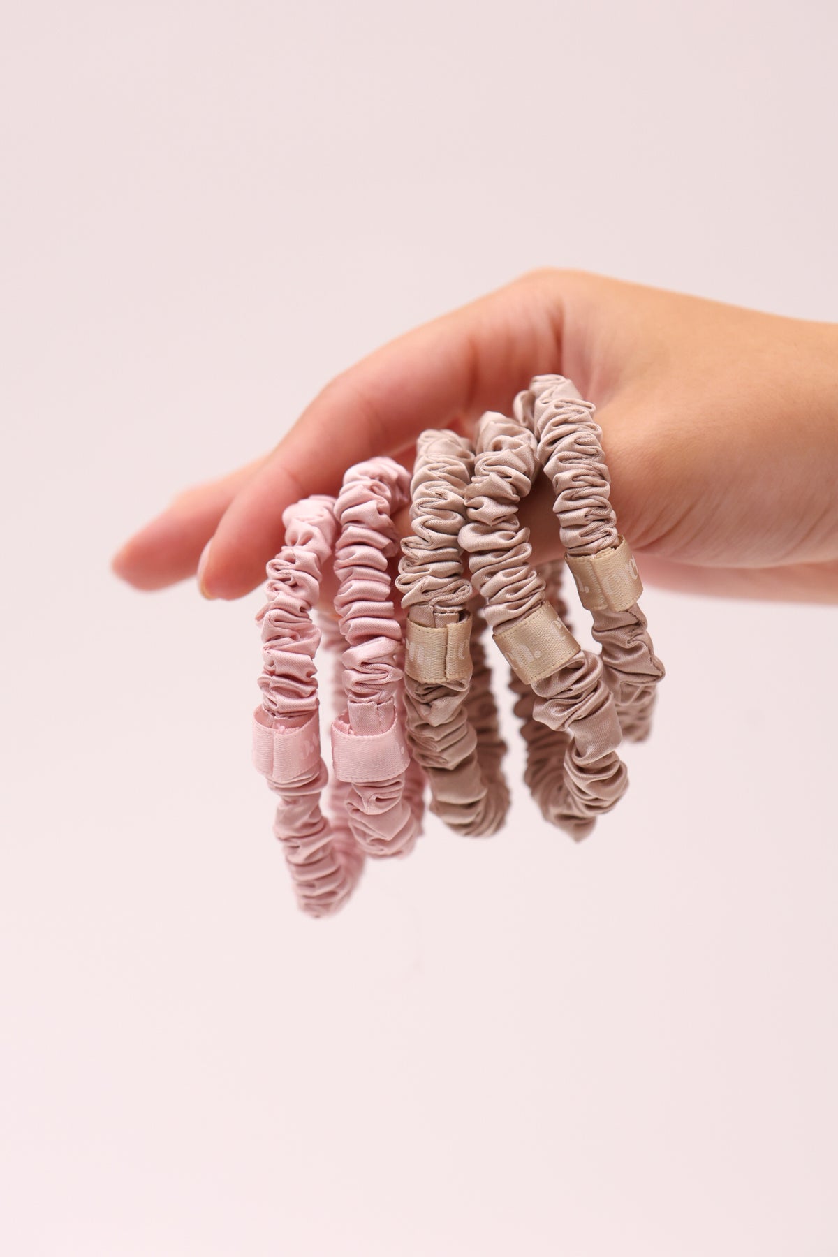 Even this one | 5 stk. mulberry silke elastikker - Rose & Champagne