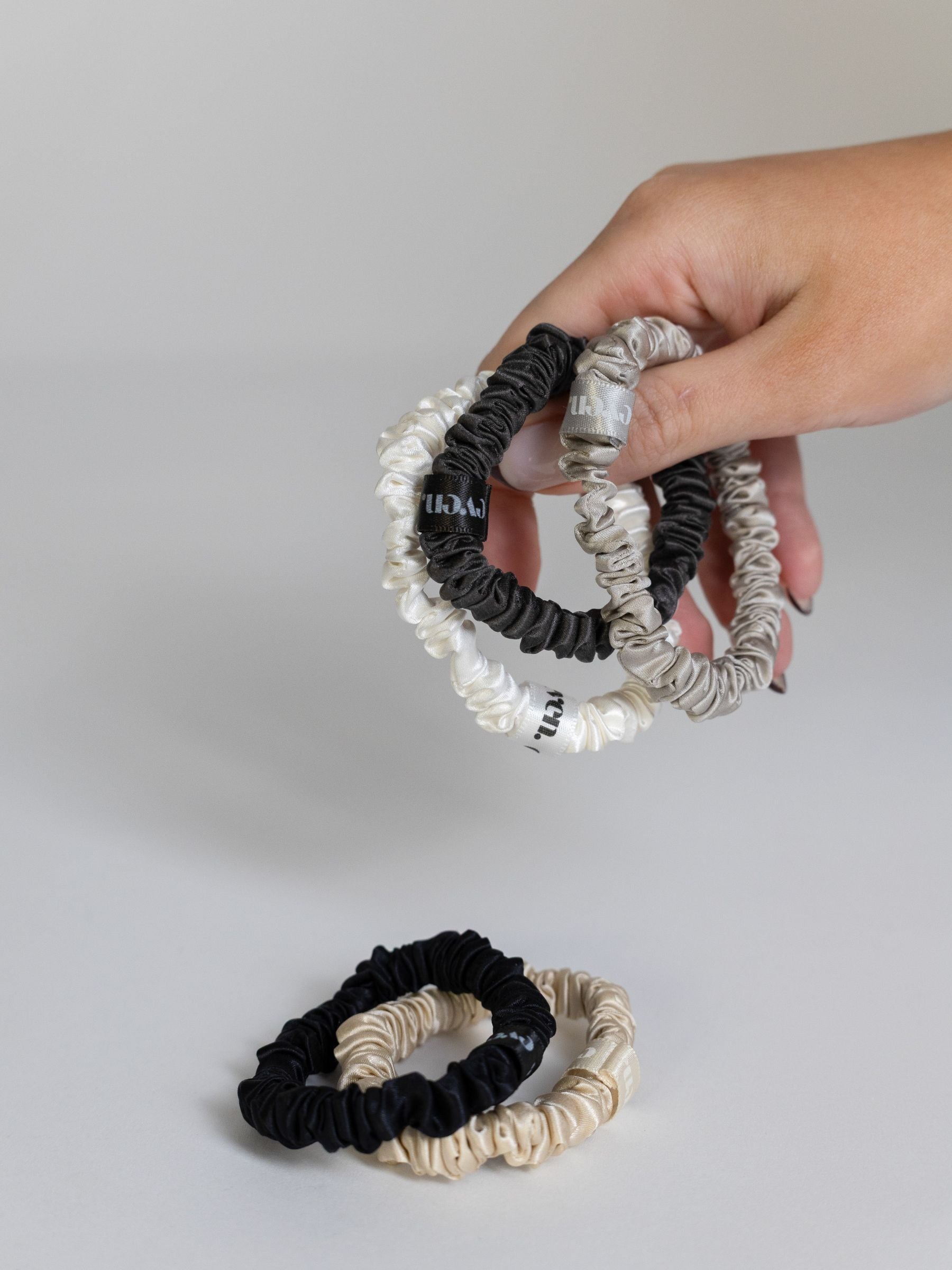 Even this one |  5 stk. 100% mulberry silke elastikker