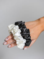 Even this one |  2 stk. 100% mulberry silke elastikker (Antracit, White)